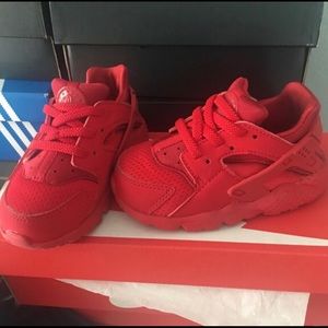 Unisex Toddler Nike RED Huaraches- 6c